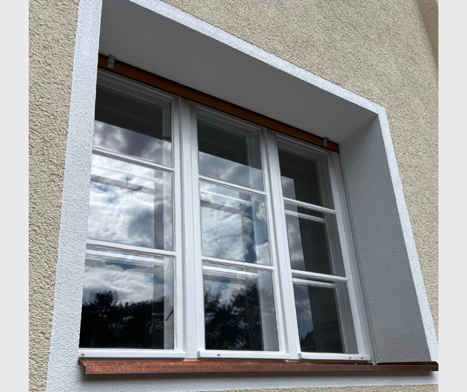 Fertig sanierte und neu lackierte Holzfenster nach der Fenstersanierung
